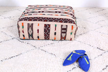 Load image into Gallery viewer, Wool pouf