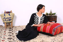 Load image into Gallery viewer, Classic Kilim Pouf