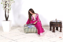 Load image into Gallery viewer, kilim floor Moroccan pillow