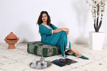 Load image into Gallery viewer, Seating moroccan pillow
