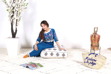 Load image into Gallery viewer, Moroccan rug pouf