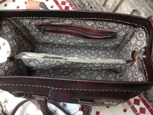 Load image into Gallery viewer, Doctor chocolate Leather Duffle Bag / Purse