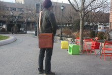 Load image into Gallery viewer, Leather Messenger bag / Satchel

