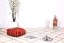 Load image into Gallery viewer, Ottoman square pouf rug
