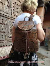 Load image into Gallery viewer, Genuine Real Snake Skin Backpack
